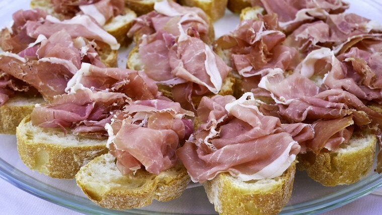 San Daniele Dop: storia, caratteristiche e abbinamenti in cucina