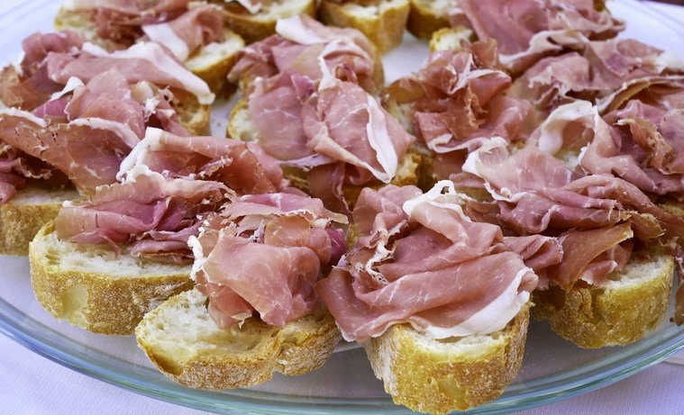 San Daniele Dop: storia, caratteristiche e abbinamenti in cucina