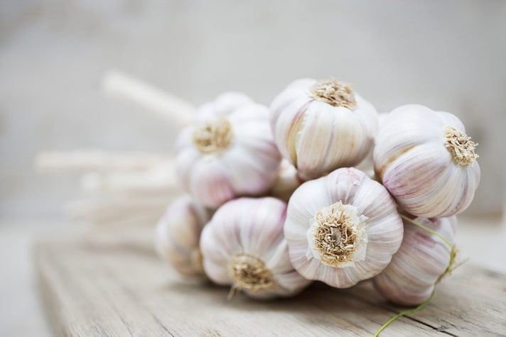 10-cibi-che-aiutano-le-difese-immunitarie- aglio