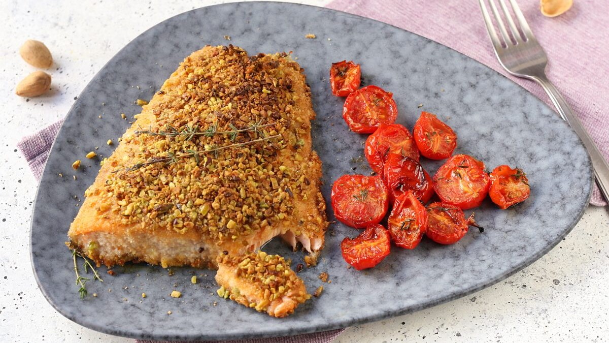 Salmone gratinato ai pistacchi