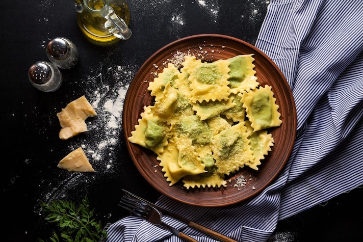 Pasta ripiena senza carne di maiale: ravioli