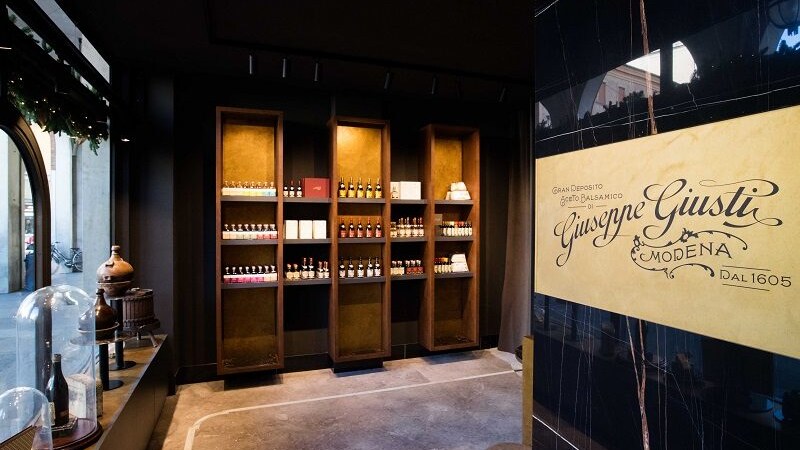 acetaia-giusti-bottega-piazza-grande