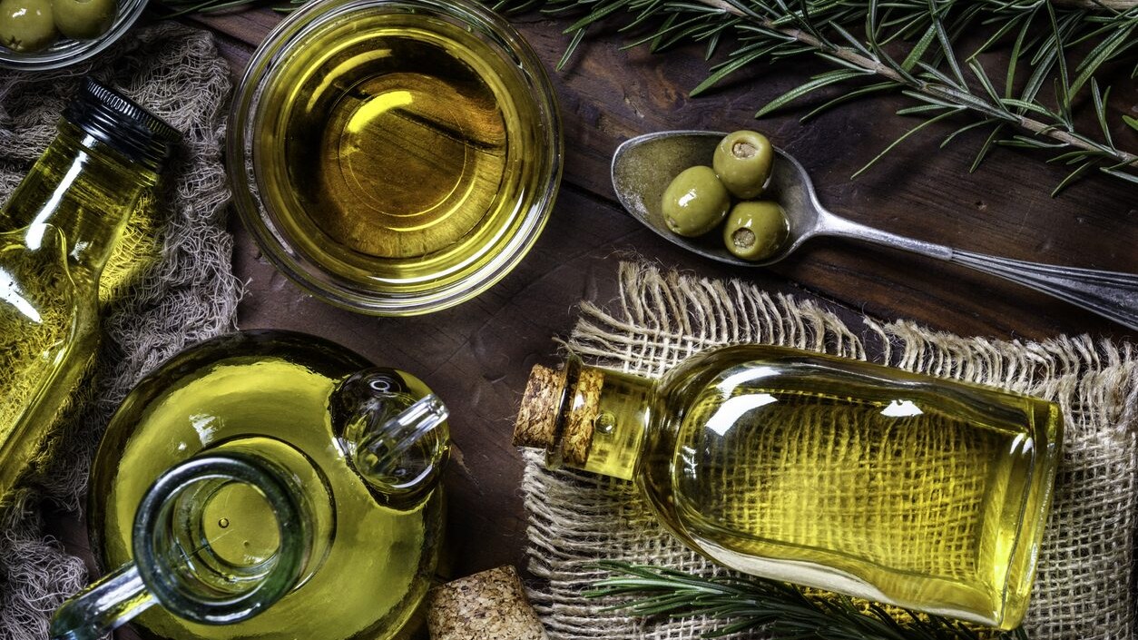 Economia circolare in Irpinia: consegni l'olio esausto, ricevi extravergine e formaggio