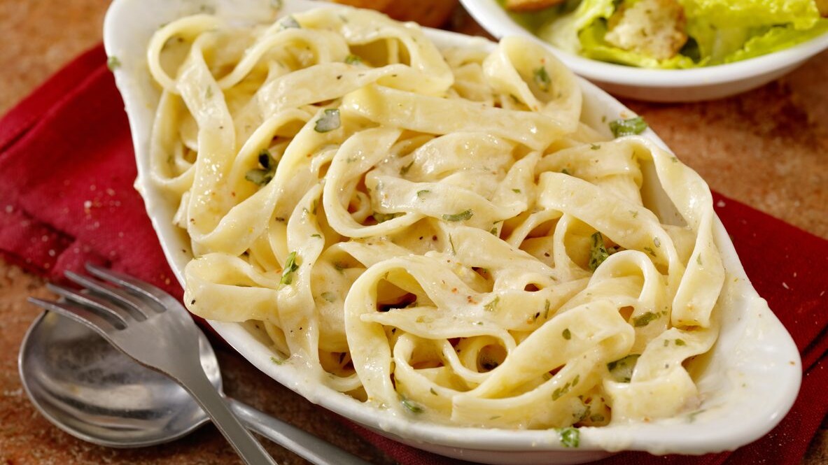 fettuccine-alfredo-day
