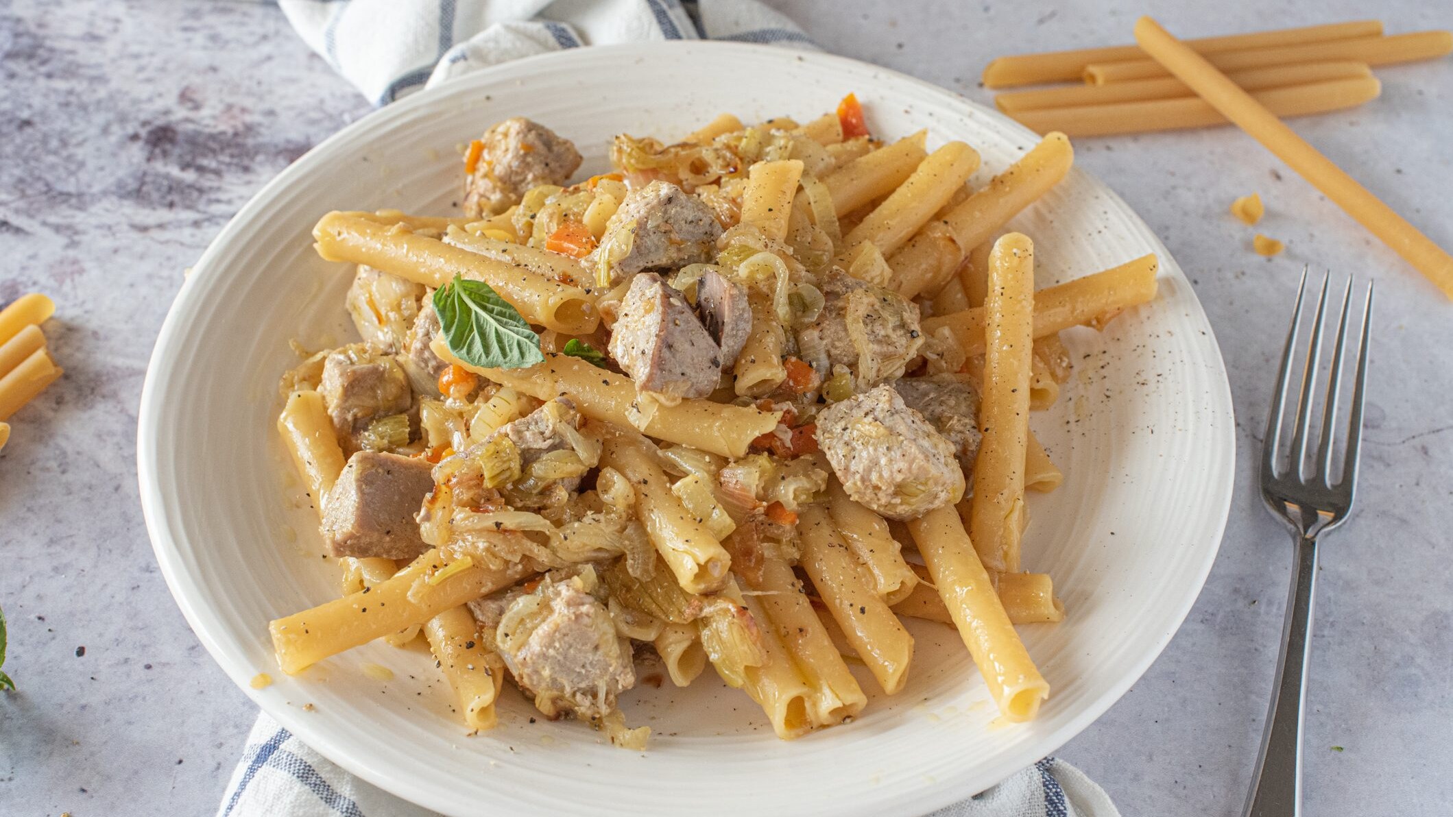ziti alla genovese di tonno