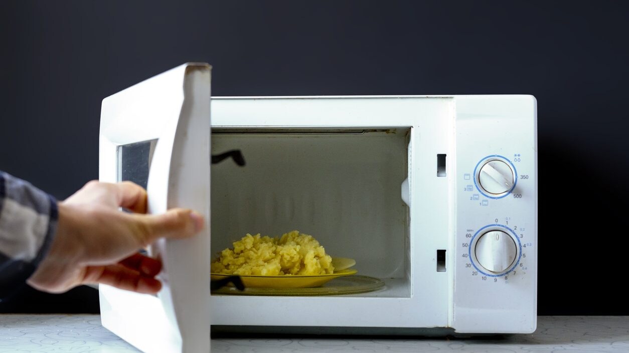 Falsi miti sul forno a microonde