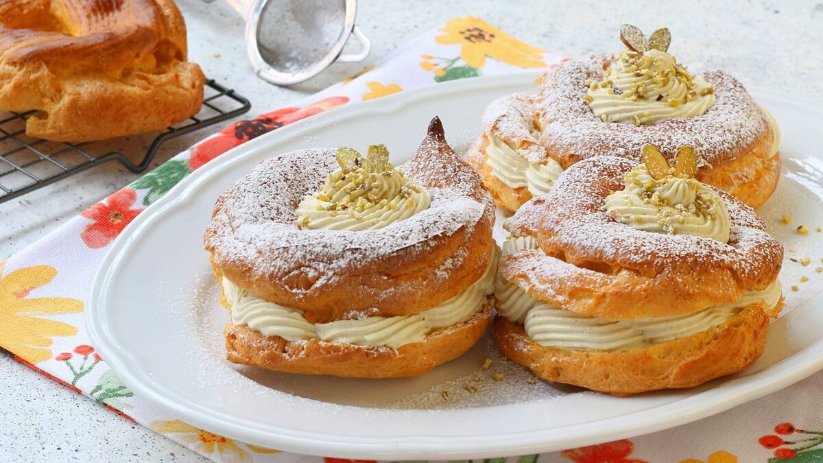 Zeppole al pistacchio