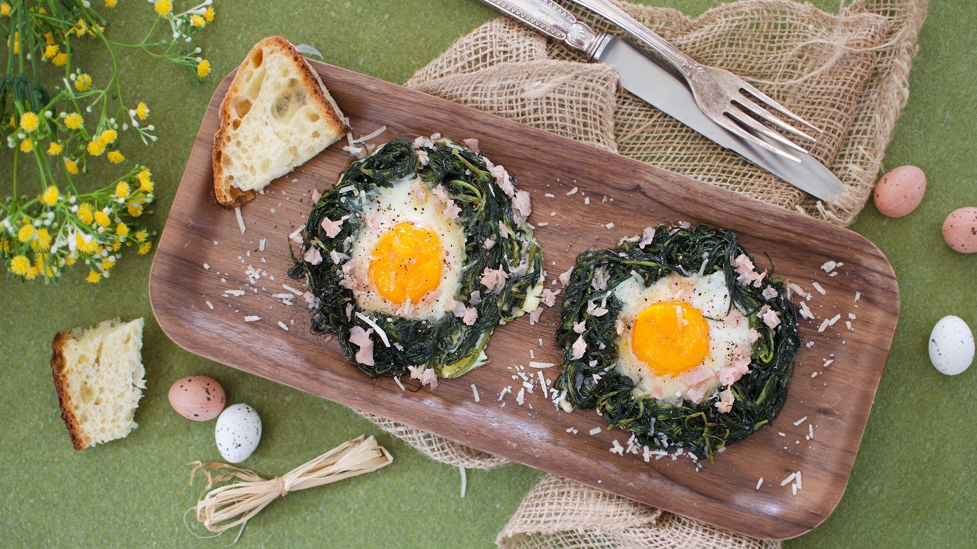 nidi di agretti con uova
