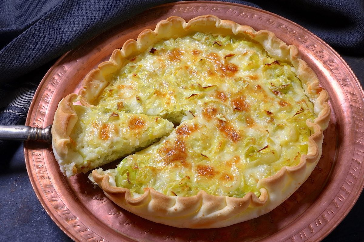 Torta salata porri e brie la ricetta dell'antipasto delicato e sfizioso