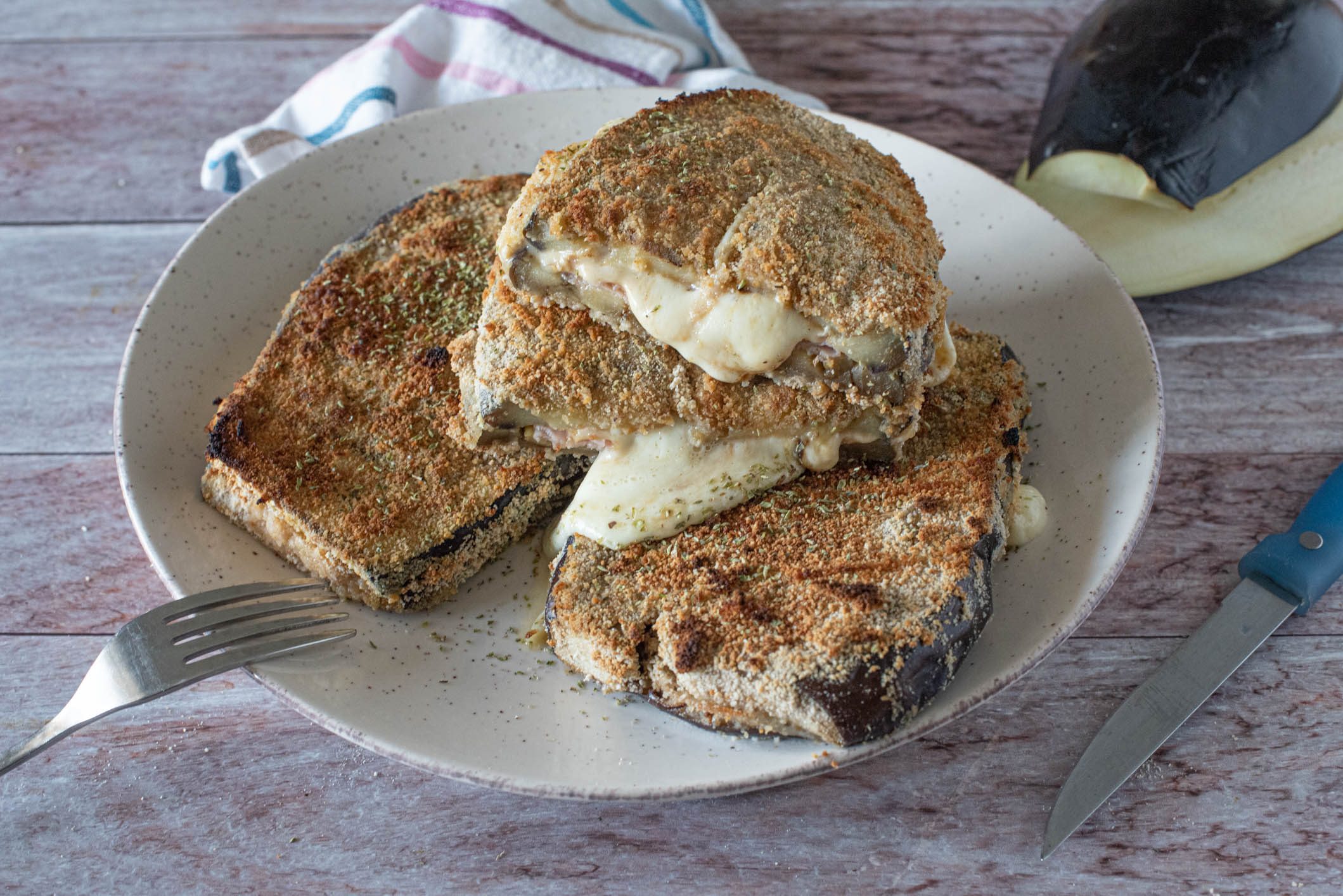 Cotolette di melanzane ripiene al forno