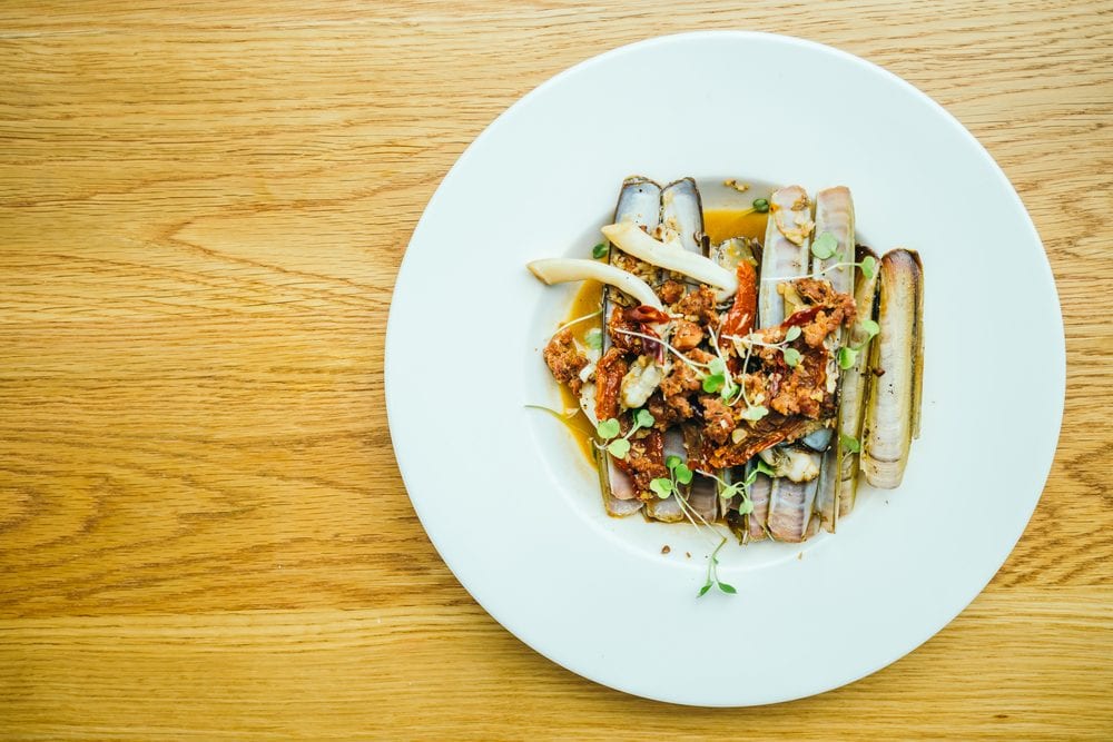 Come pulire, trattare e cucinare i cannolicchi