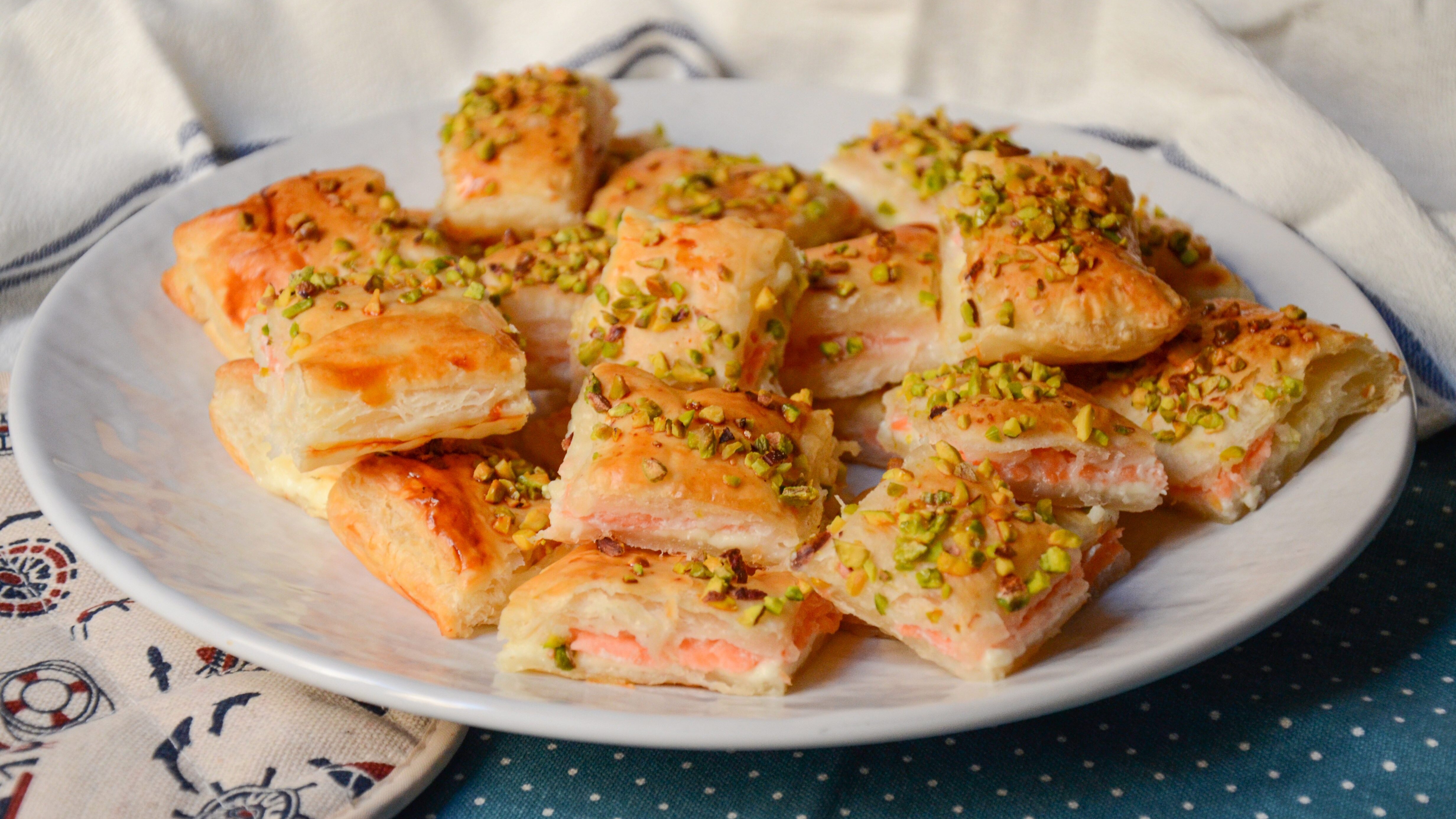 Snack_di_pasta_sfoglia_al_salmone_2