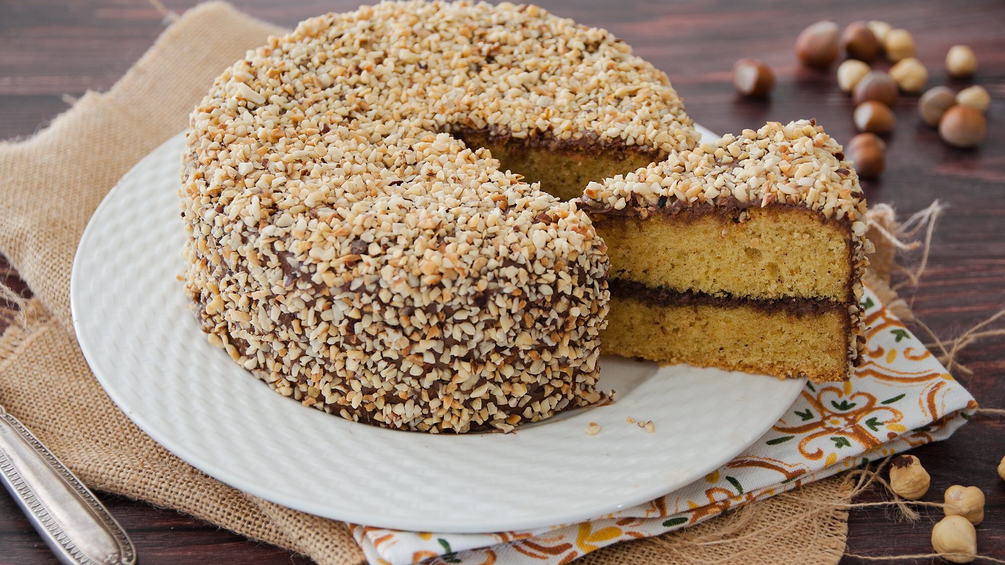 Torta di nocciole