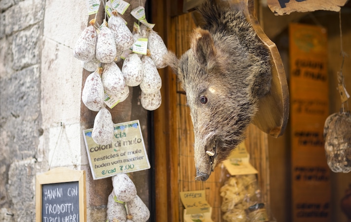 coglioni di mulo Norcia norcineria bottega vendita