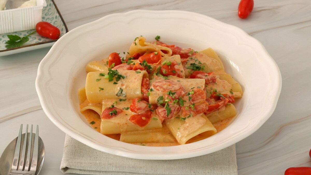 Paccheri cremosi ai pomodori