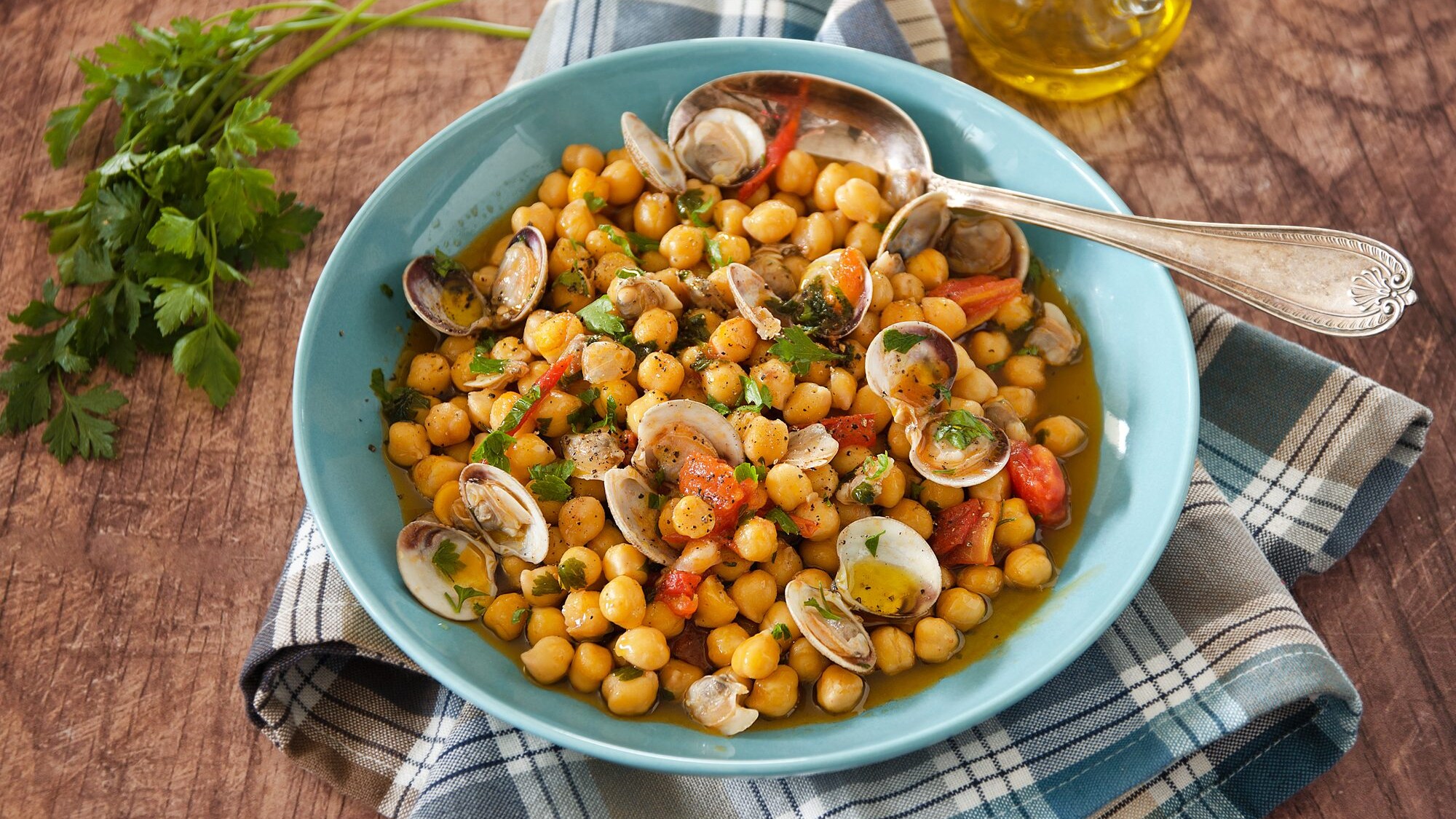 Zuppa di ceci e vongole