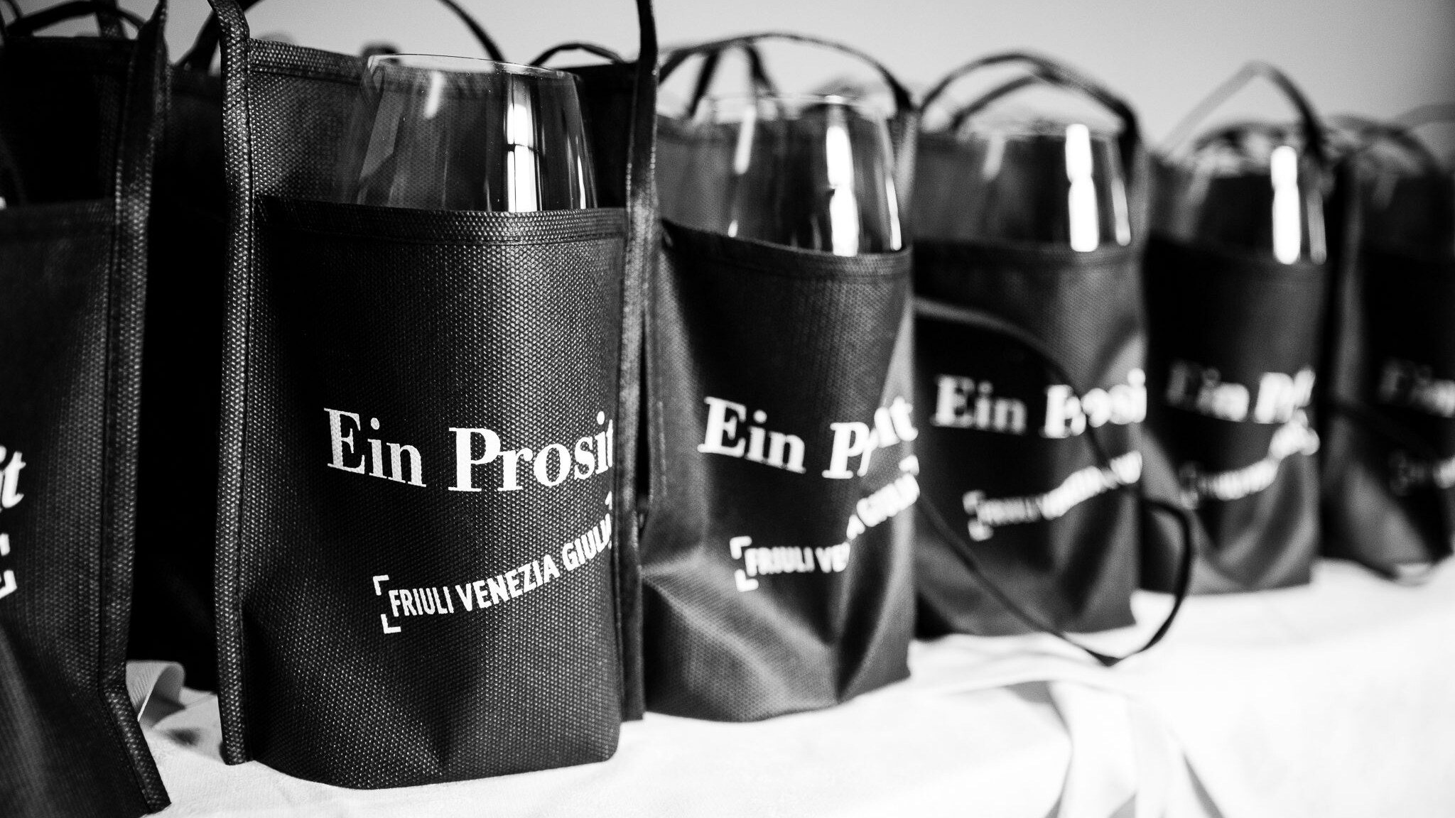 calici di vino ein prosit