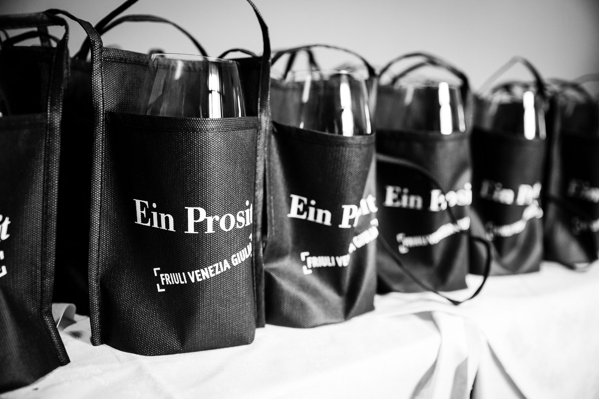 calici di vino ein prosit