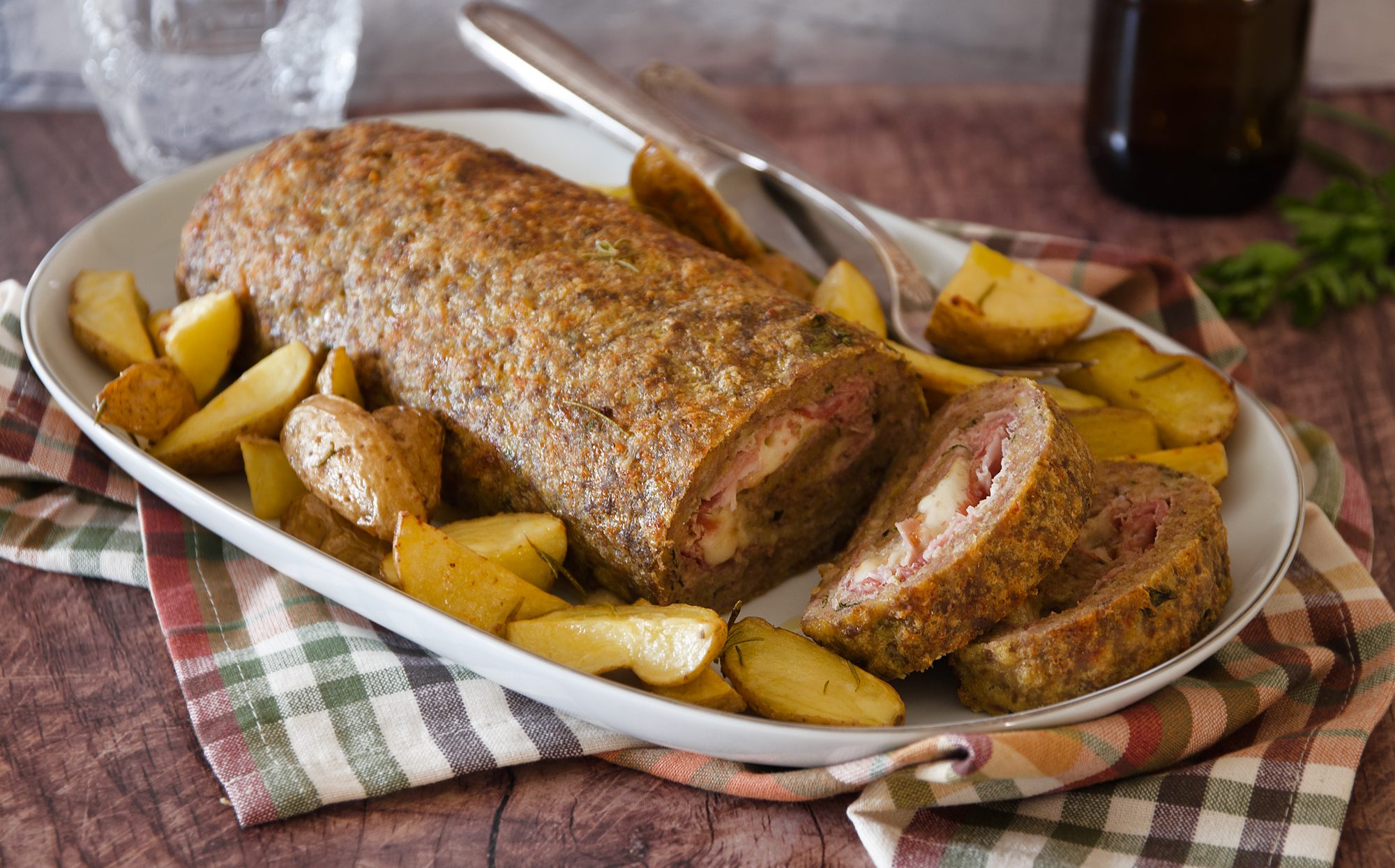 Polpettone al forno: la ricetta classica, semplice e veloce per farlo morbido-image
