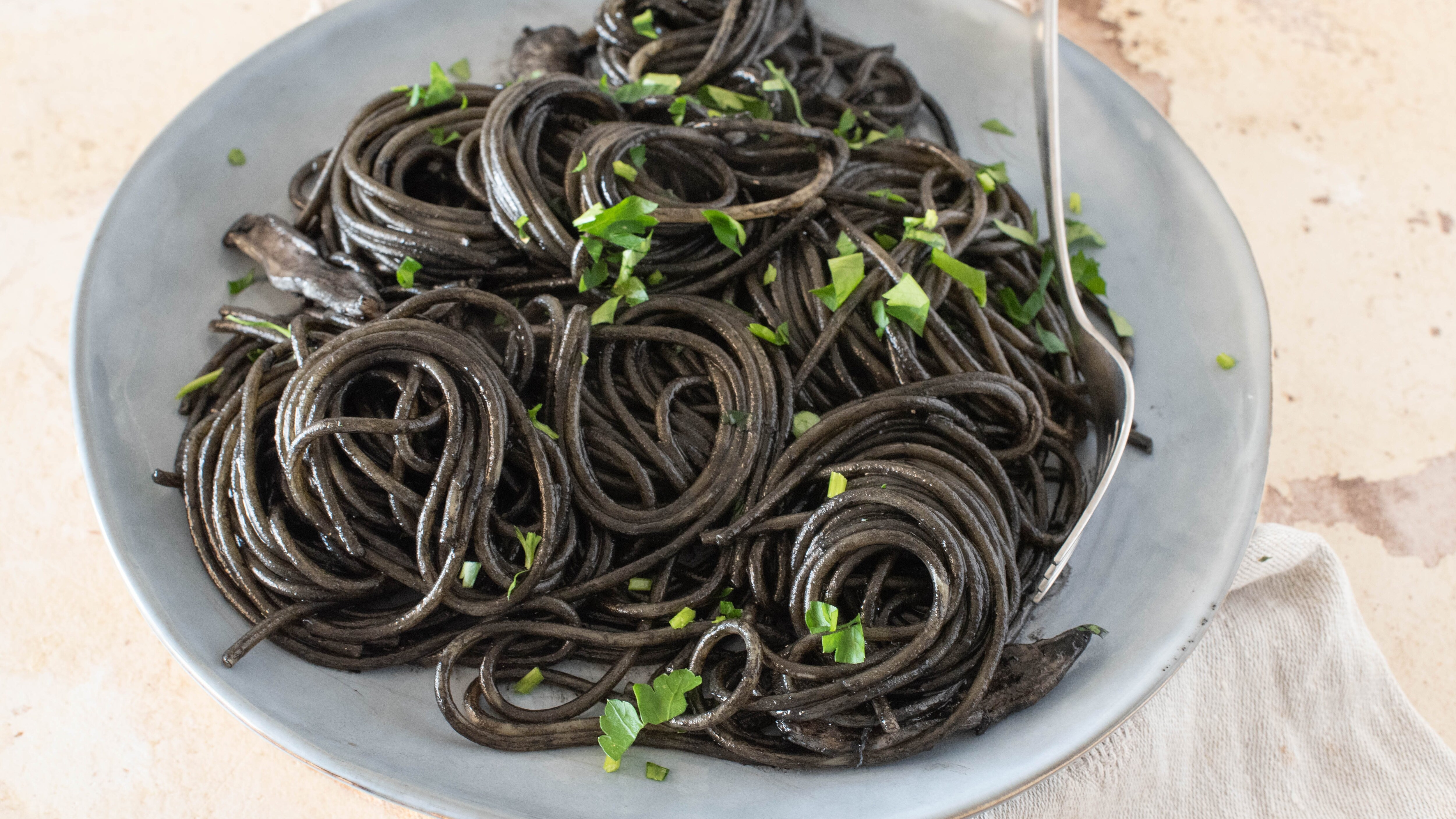 spaghetti con nero di seppia
