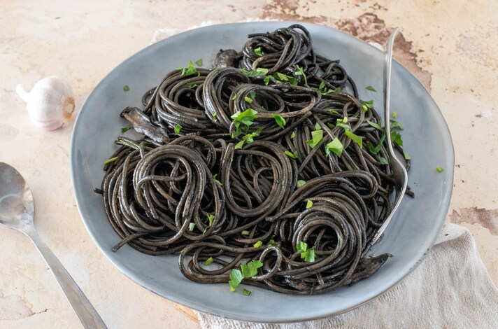 spaghetti con nero di seppia