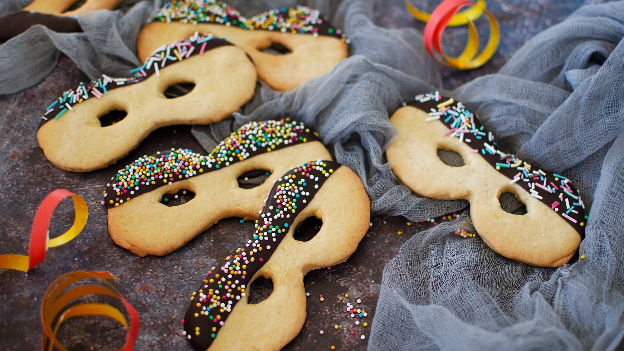 Maschere di pasta frolla