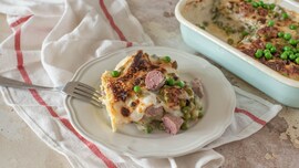 lasagne con salsiccia e piselli