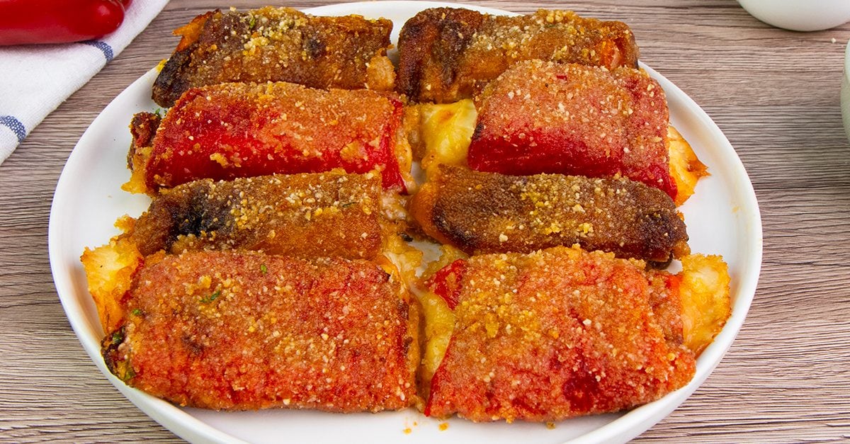 Involtini di peperoni al forno: la ricetta dell'antipasto estivo semplice e saporito