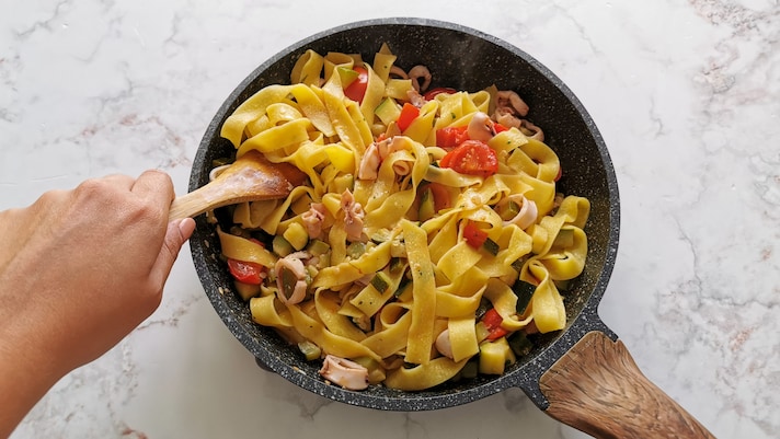 Pasta calamari e zucchine