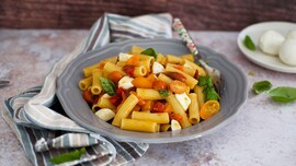 Pasta alla caprese