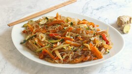 Spaghetti di soia con verdure