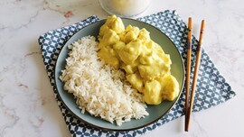 Pollo al latte di cocco e curry