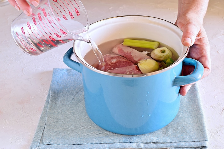Tortellini in brodo: la ricetta per le occasioni speciali