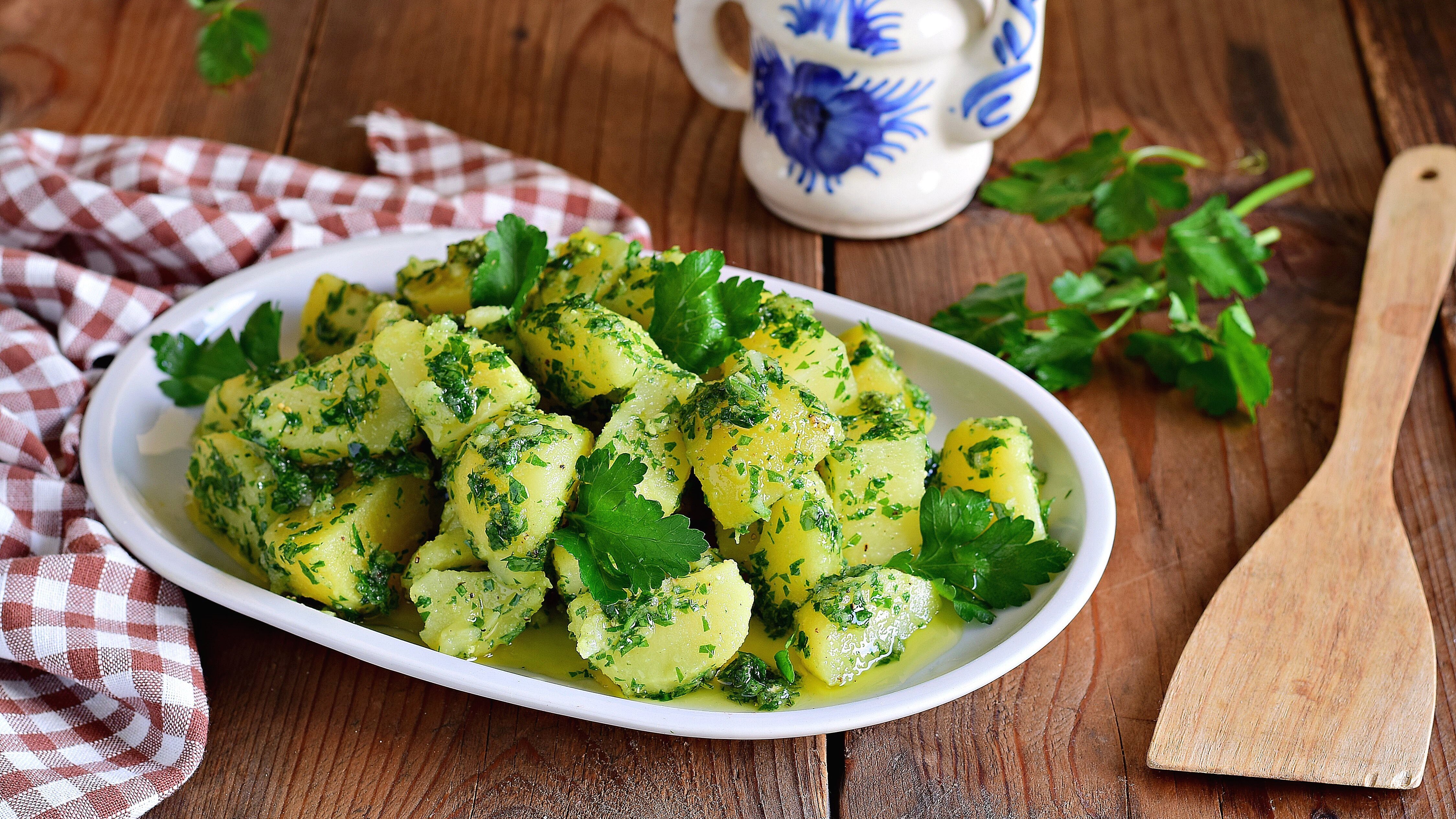 Patate prezzemolate: la ricetta del contorno facilissimo ed economico