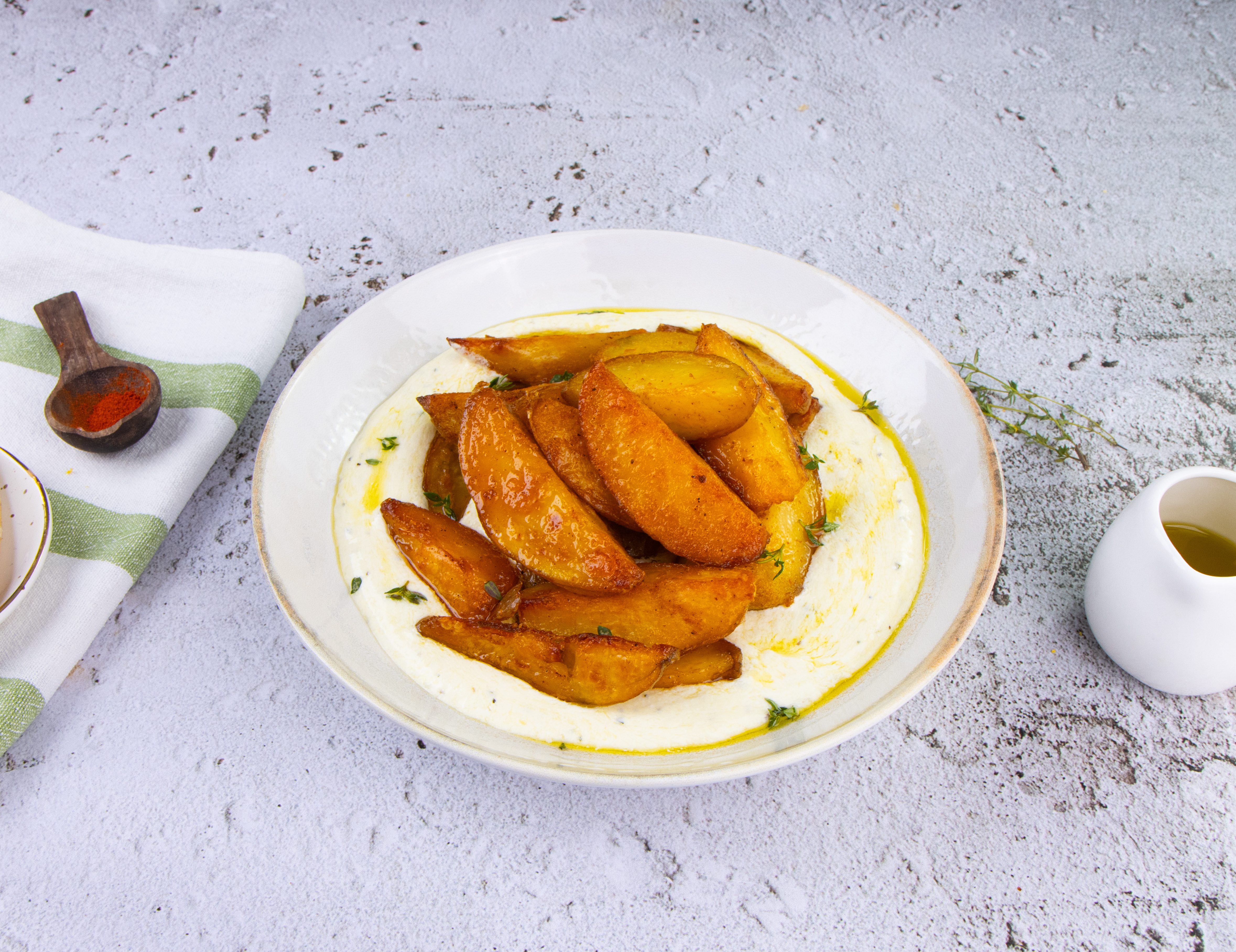 Patate al forno con feta montata