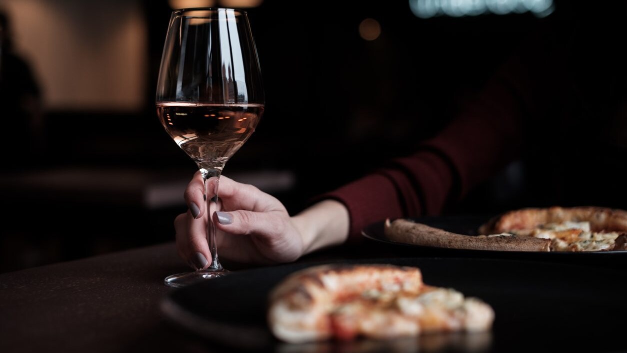 abbinamento-pizza-vino-cocktail-birra