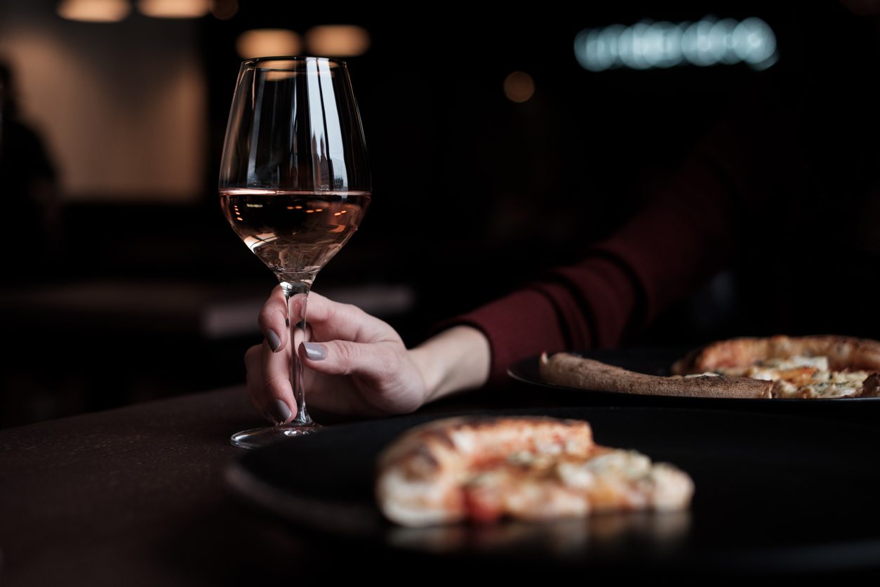 abbinamento-pizza-vino-cocktail-birra