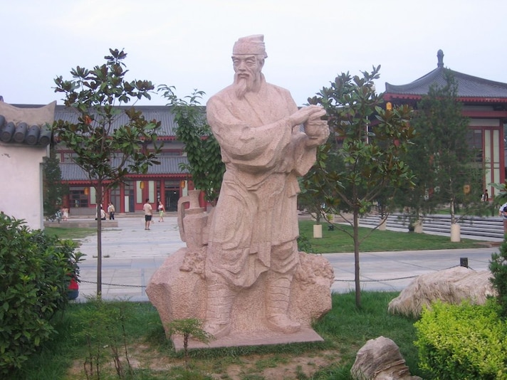 lu-yu-statua