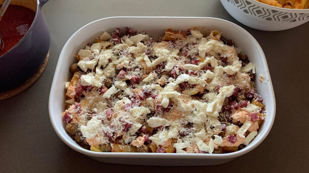Pasta al forno napoletana la ricetta del primo piatto della domenica