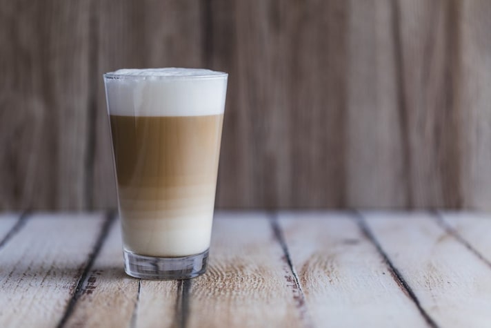 latte-caffè-fa-bene
