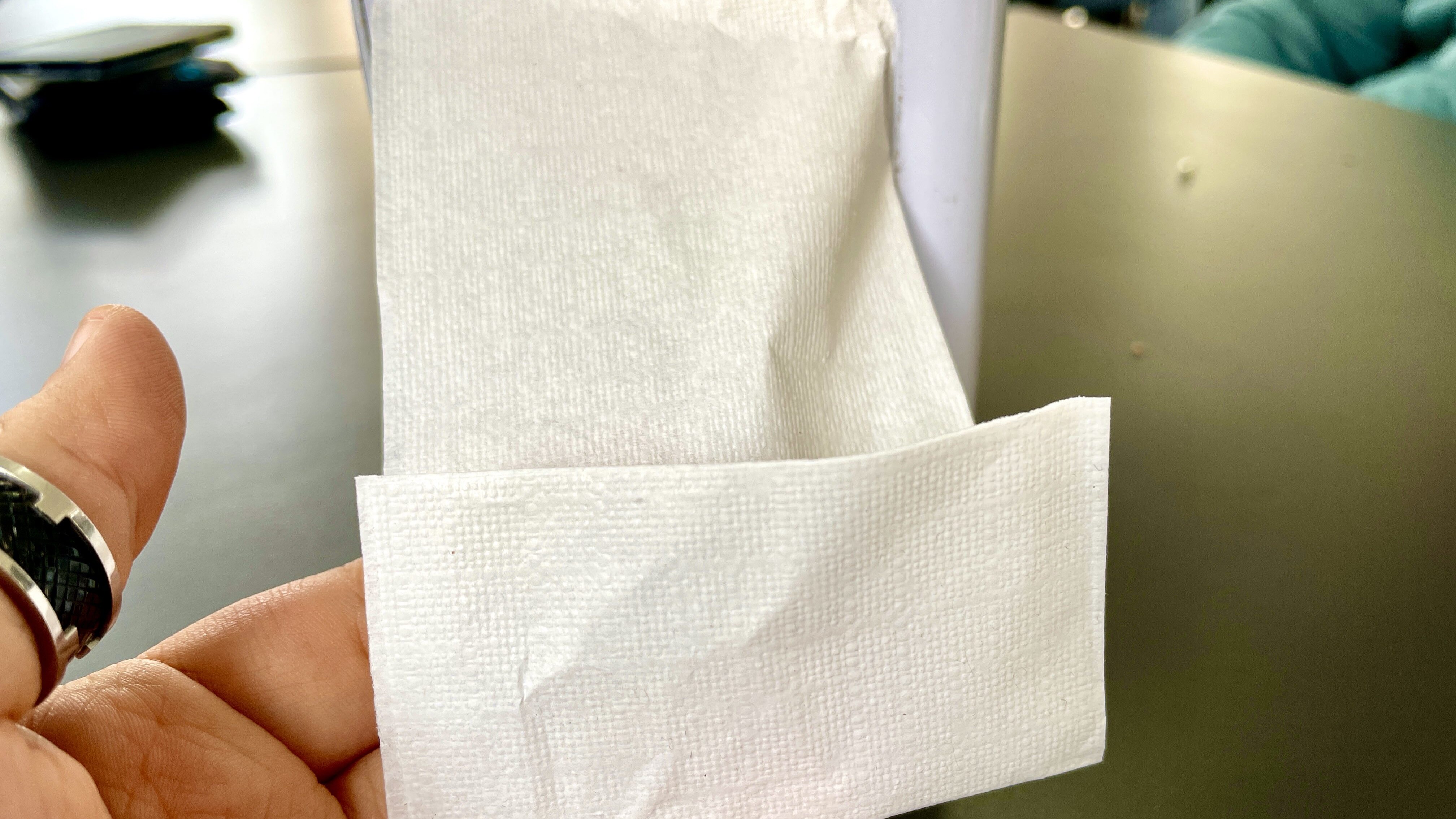 tovaglioli-bar-non-puliscono