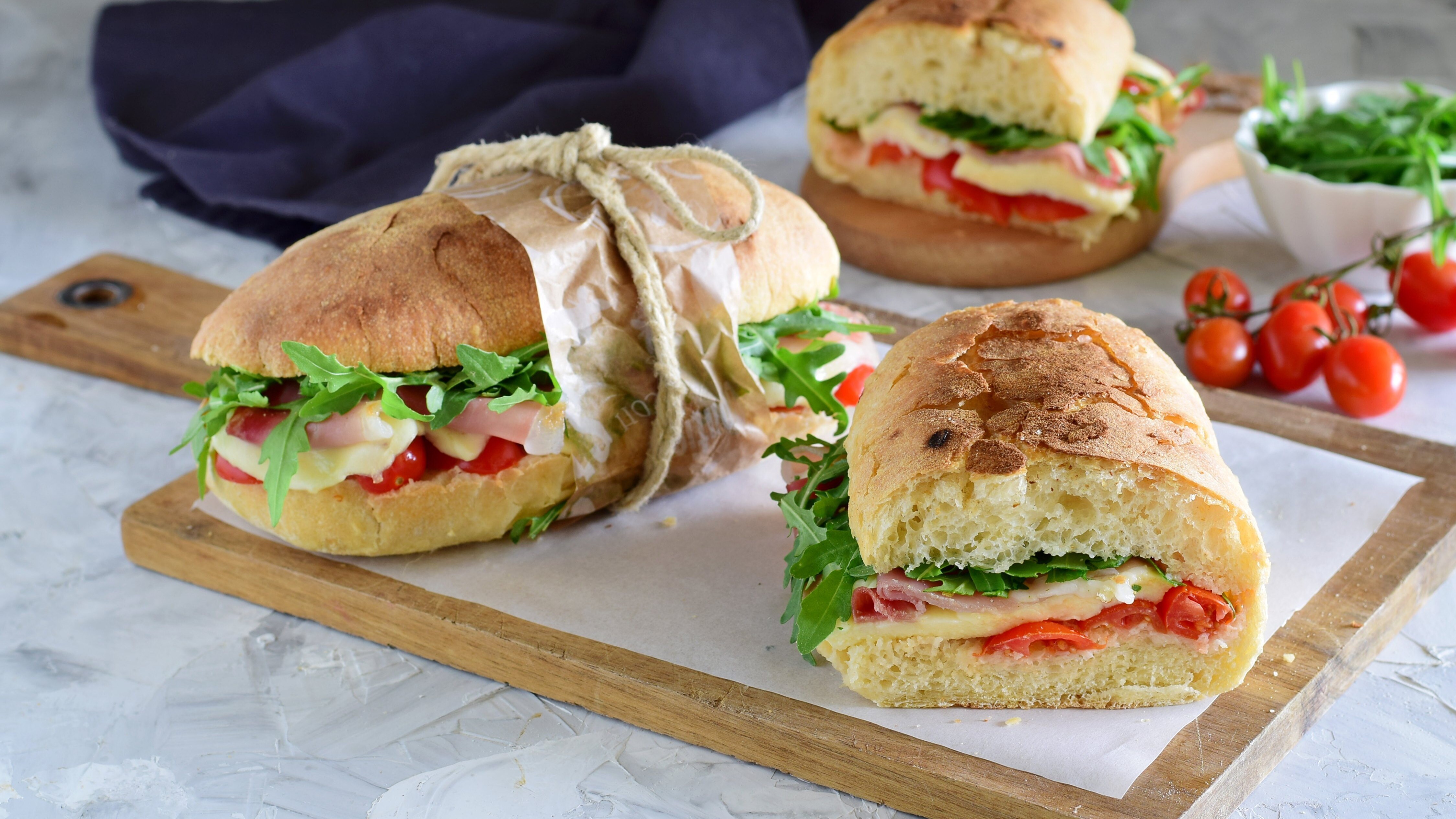 Panuozzo: la ricetta del celebre panino farcito campano