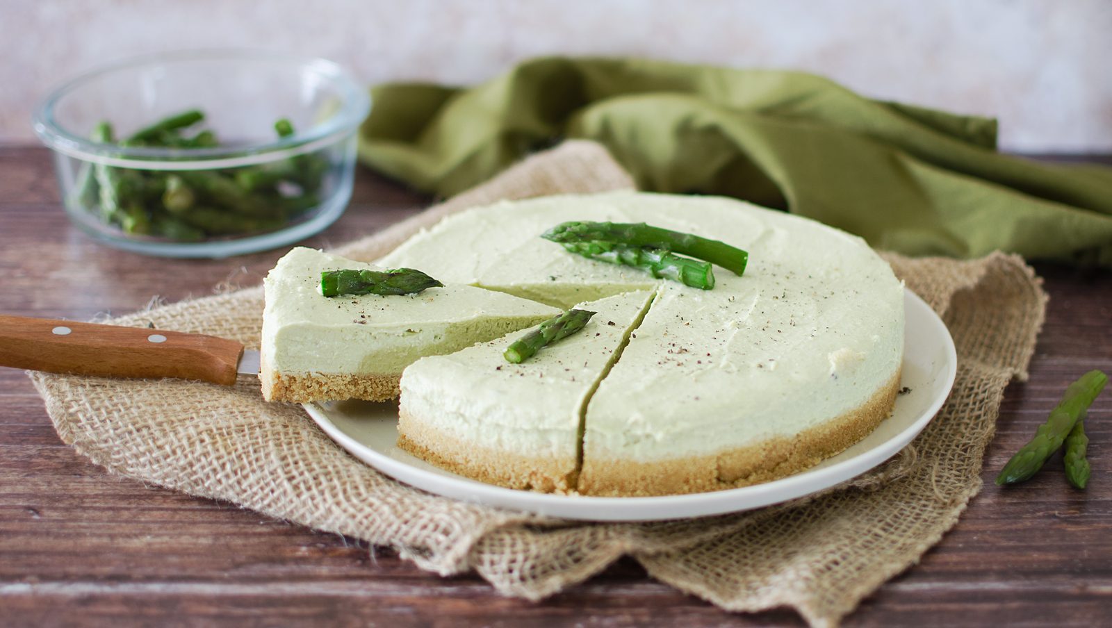 Cheesecake agli asparagi