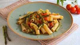 Pasta asparagi e pomodorini