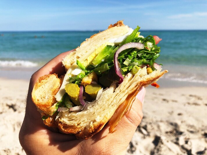 pranzo-ombrellone-spiaggia-celiaco-celiachia