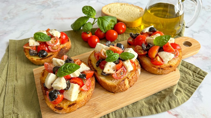 Bruschetta caprese