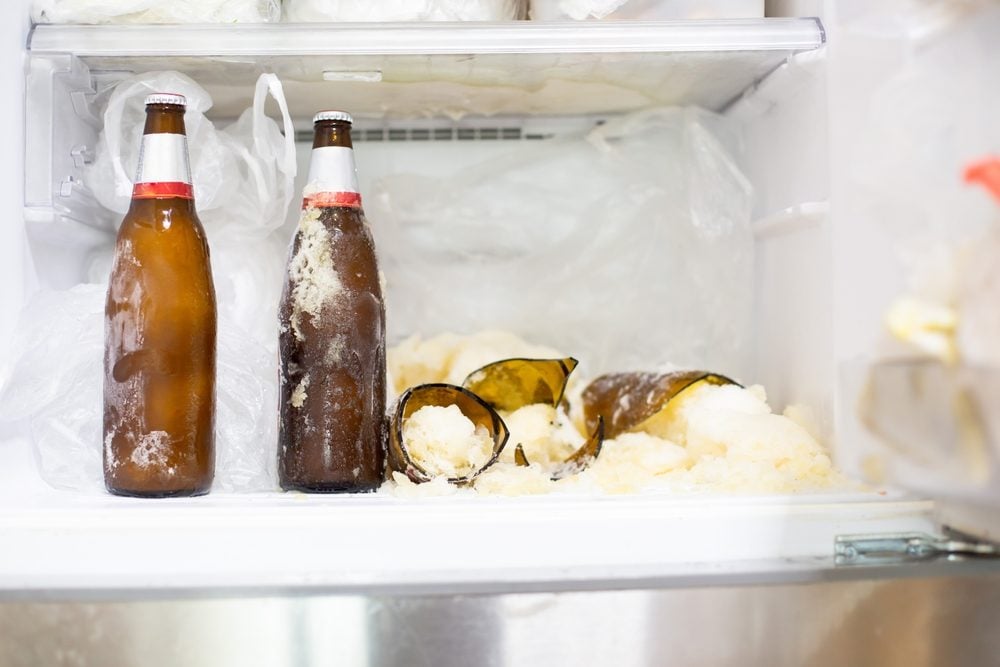 Perché la birra esplode se la lasci in freezer?