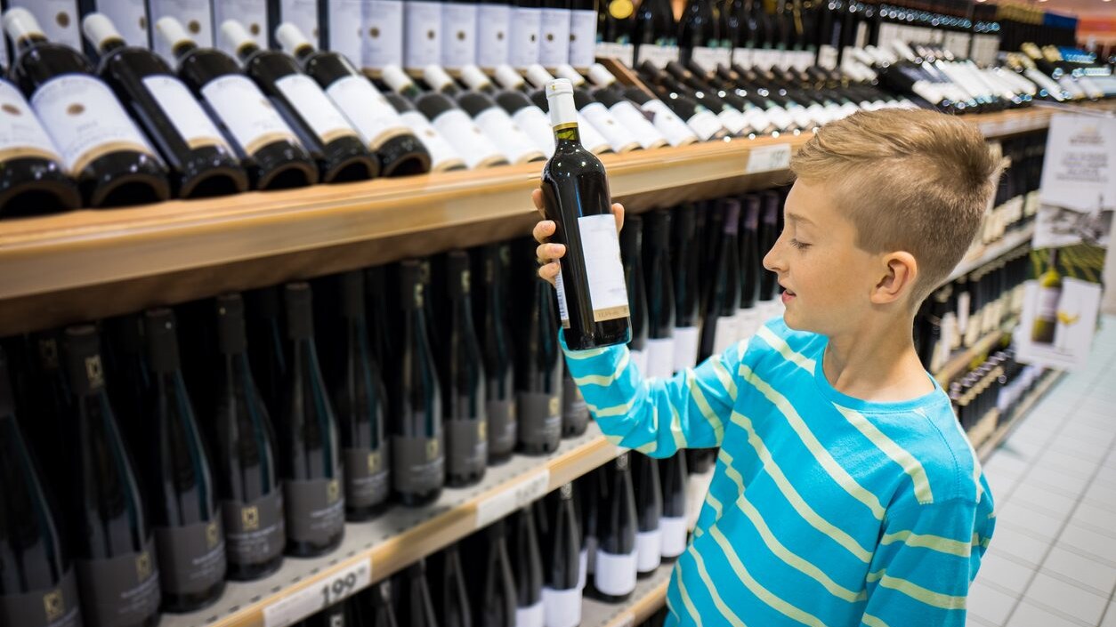 minori-alcol-baristi-possono-chiedere-documenti