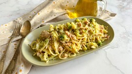 Pasta con broccoli e tonno