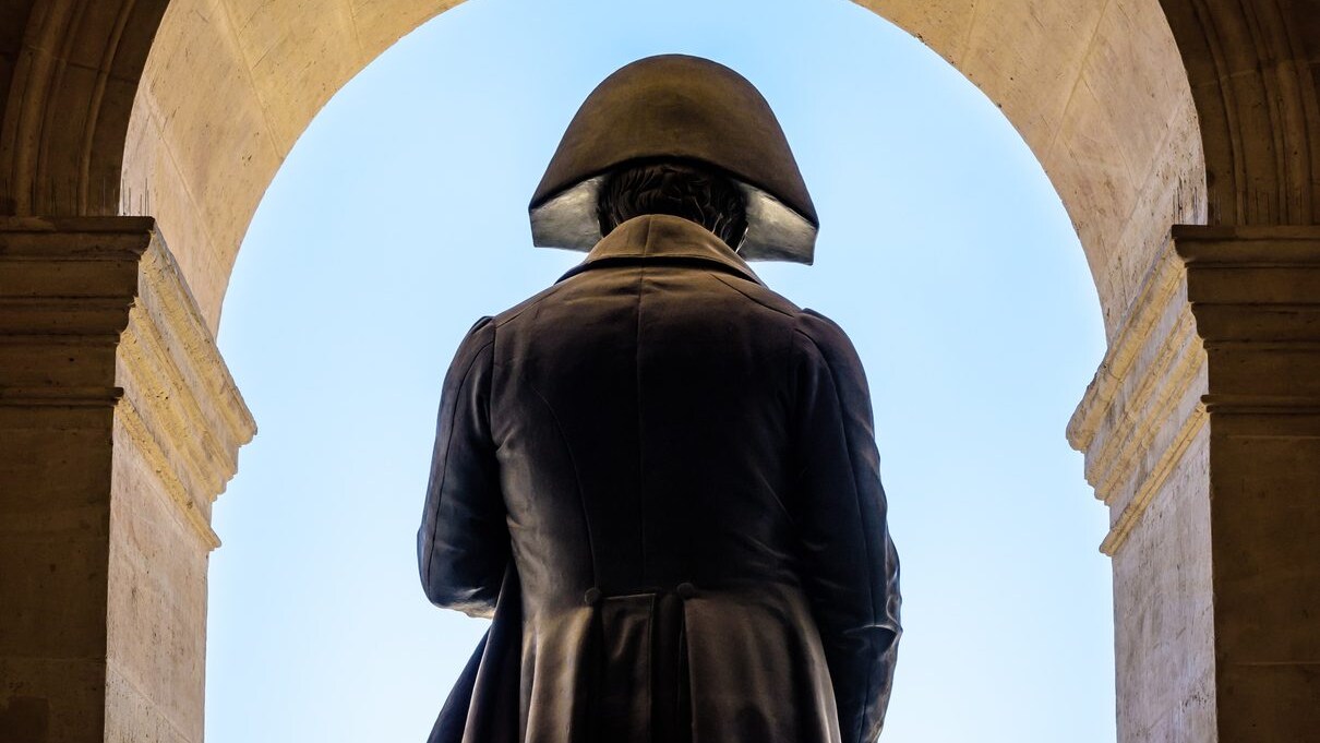 napoleone-beve-vino-champagne